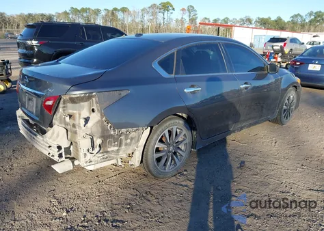 2017 Nissan Altima 2.5 Sv z USA, uszkodzony, nr VIN 1N4AL3AP7HC158490